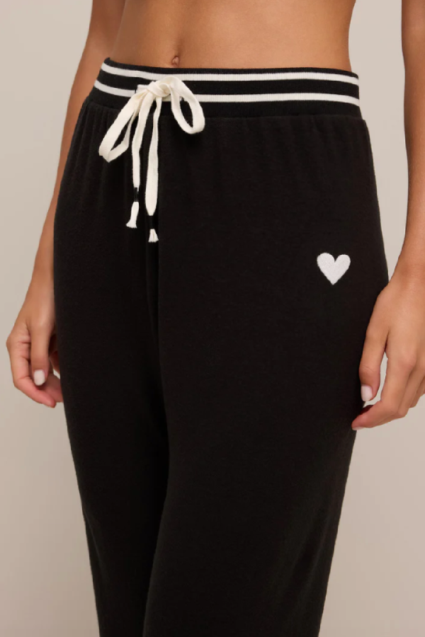 Mon Amour Jogger Online now