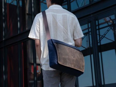 Shinjuku Messenger Bag Online